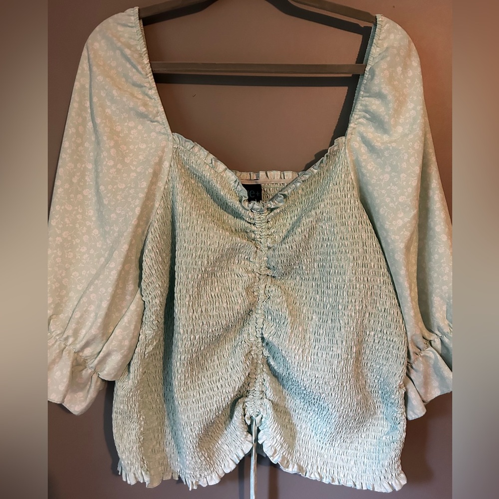 Rue+ Puffed Arm Crop Peasant Style Crop Mint Green
